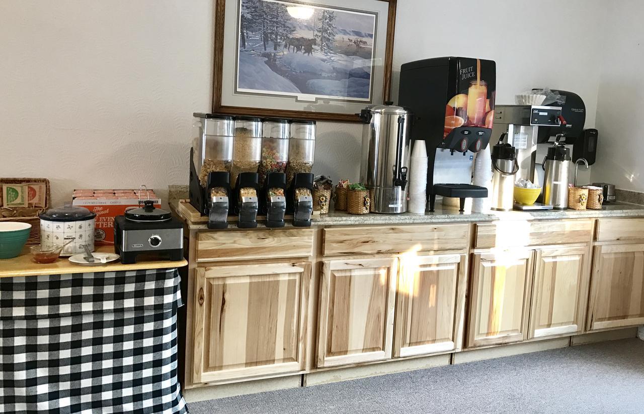 Lake View Suites West Yellowstone Ngoại thất bức ảnh